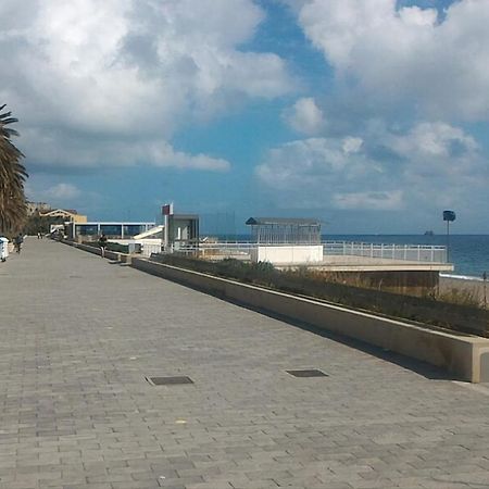 Ca' Mariuccia. Appartamento A Un Passo Dal Mare Savona Ngoại thất bức ảnh